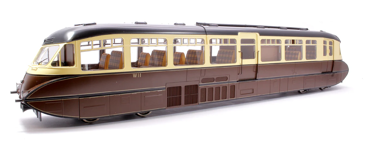 7D-011-004 Streamlined Railcar W11 BR Lined Chocolate & Cream Diesel Locomotive