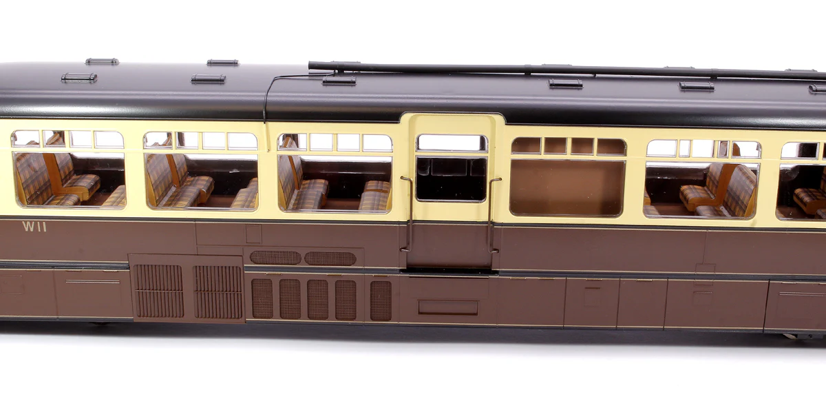7D-011-004 Streamlined Railcar W11 BR Lined Chocolate & Cream Diesel Locomotive - Image 5