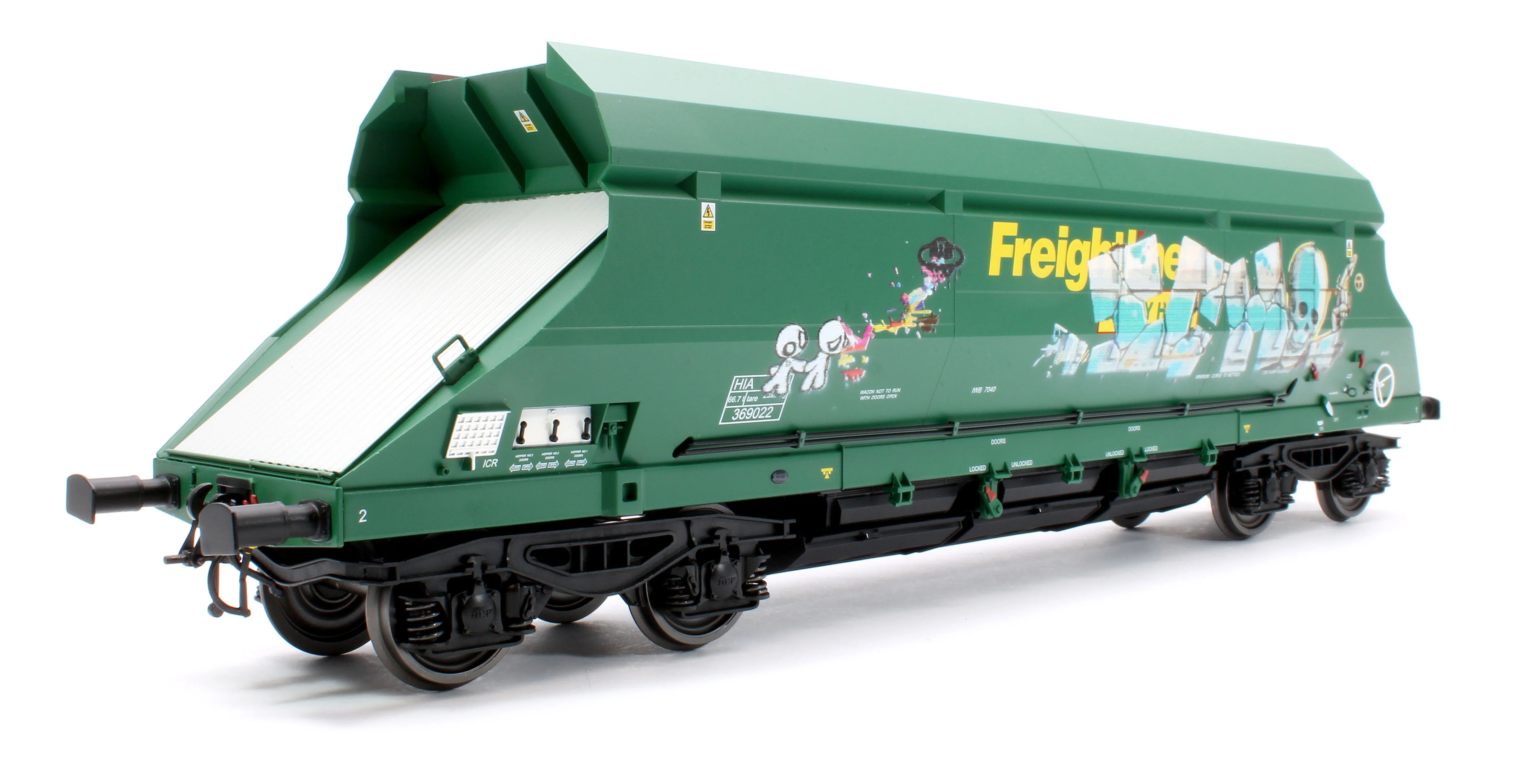 7F-026-002G1 HIA Freightliner Green Heavy Haul Limestone Hopper 369022 Graffiti - Image 3