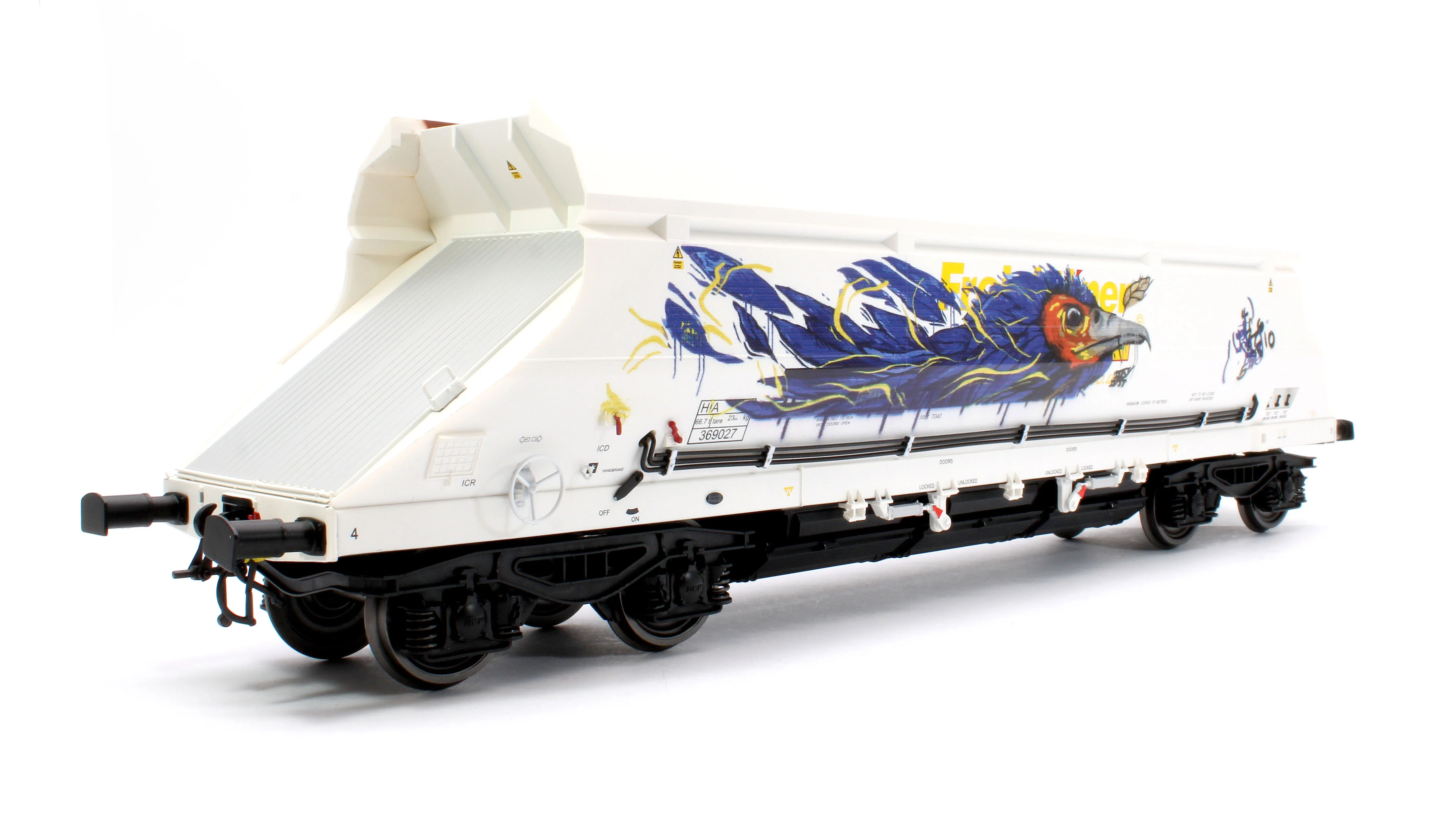 7F-026-003G1 HIA Freightliner White Heavy Haul Limestone Hopper 369027 Graffiti - Image 3