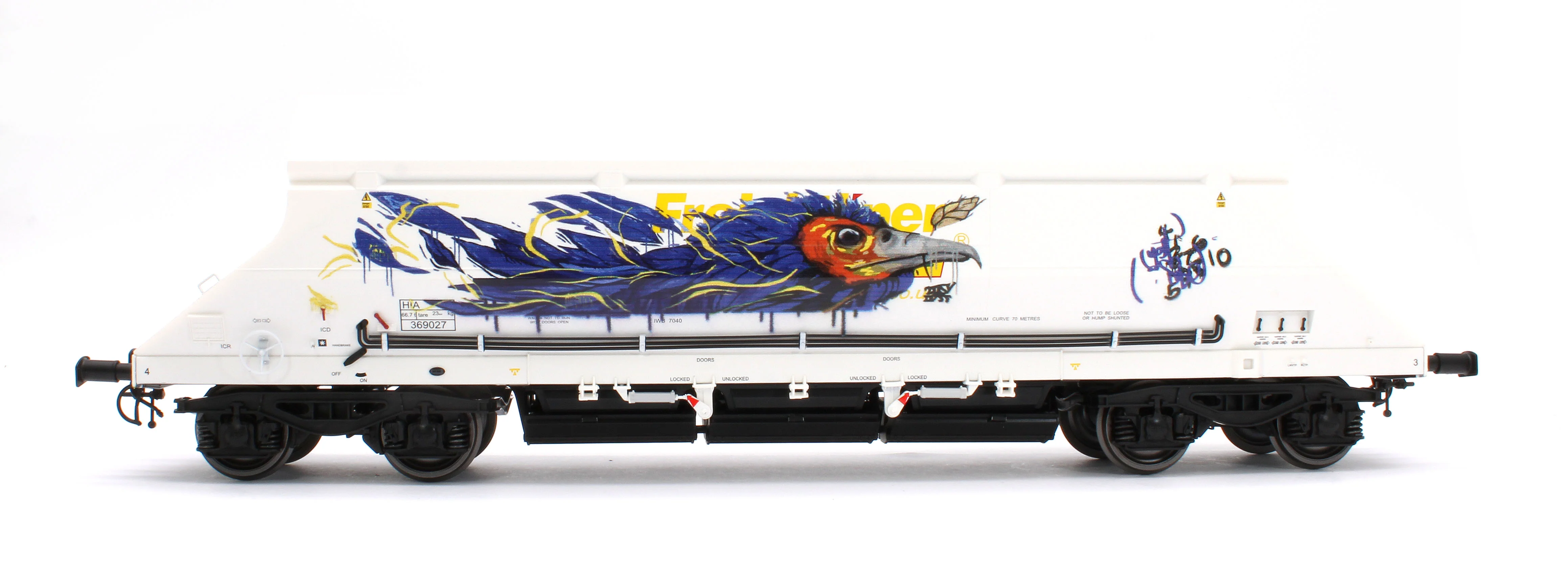 7F-026-003G1 HIA Freightliner White Heavy Haul Limestone Hopper 369027 Graffiti - Image 4