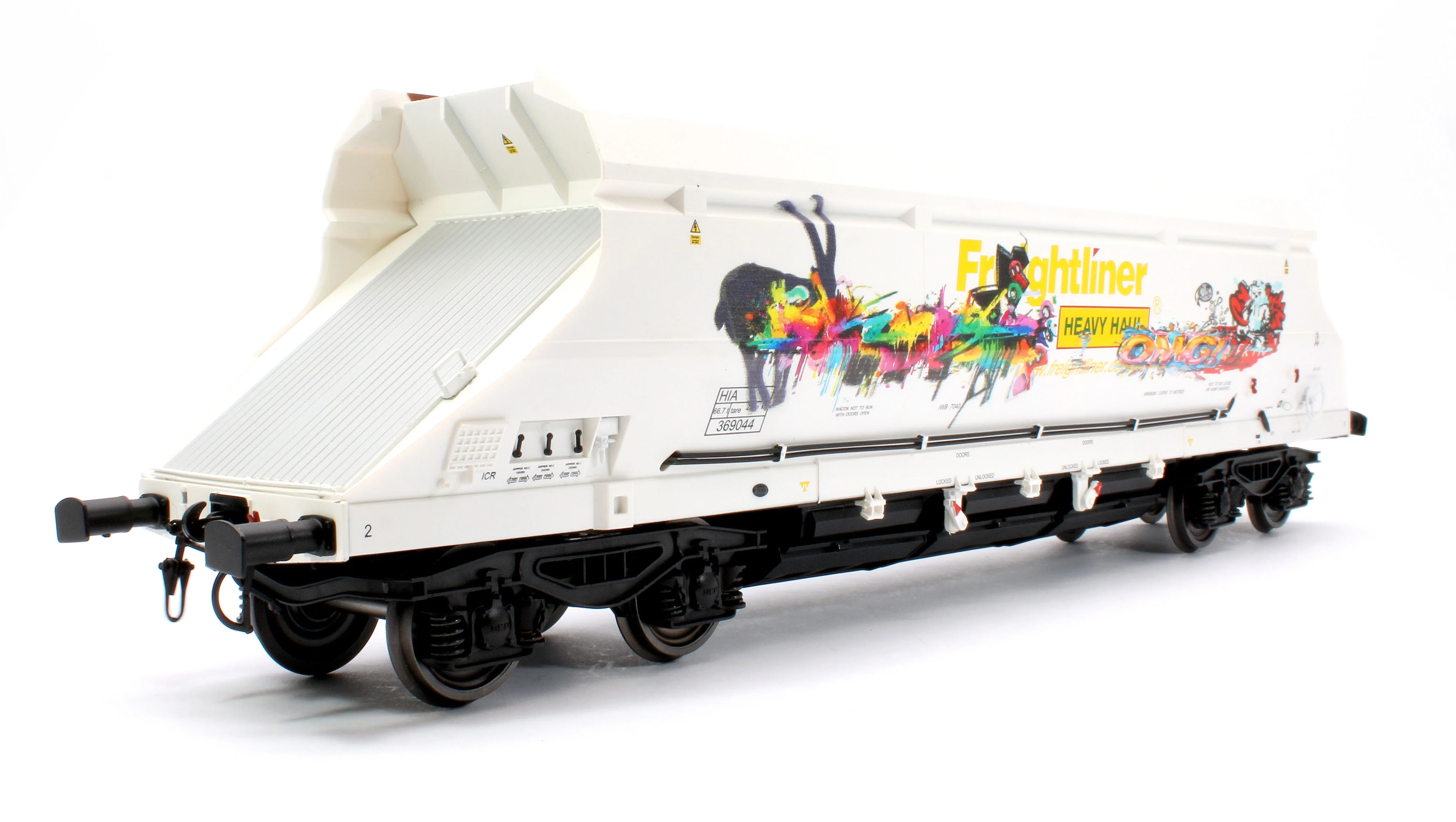 7F-026-004G1 HIA Freightliner White Heavy Haul Limestone Hopper 369044 Graffiti - Image 3