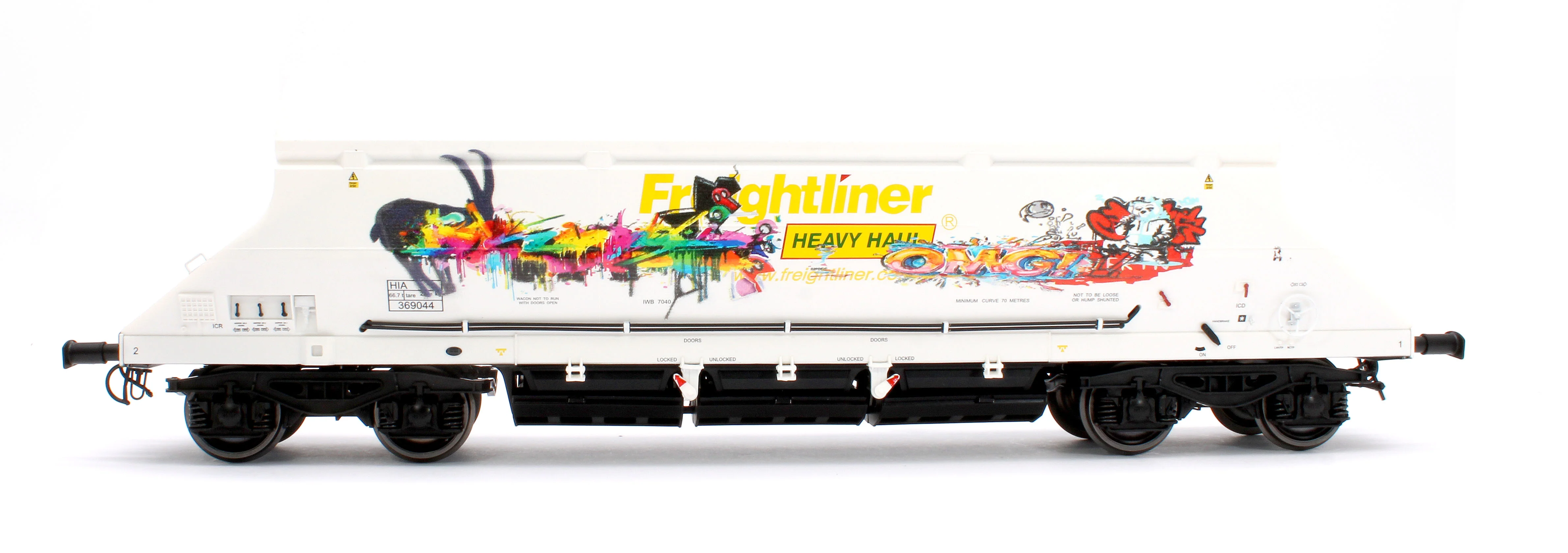 7F-026-004G1 HIA Freightliner White Heavy Haul Limestone Hopper 369044 Graffiti - Image 4