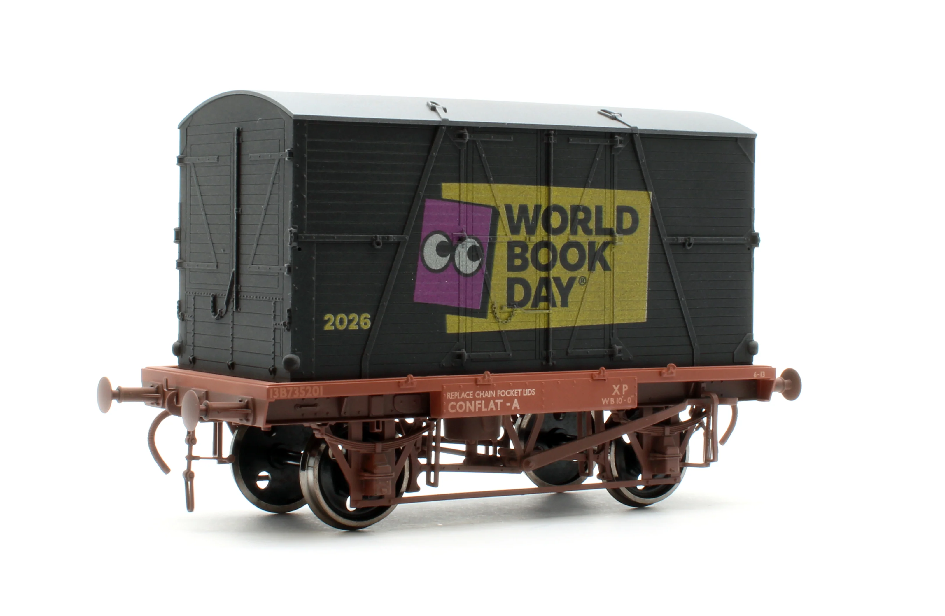7F-037-021W Ventilated Van World Book Day - Weathering