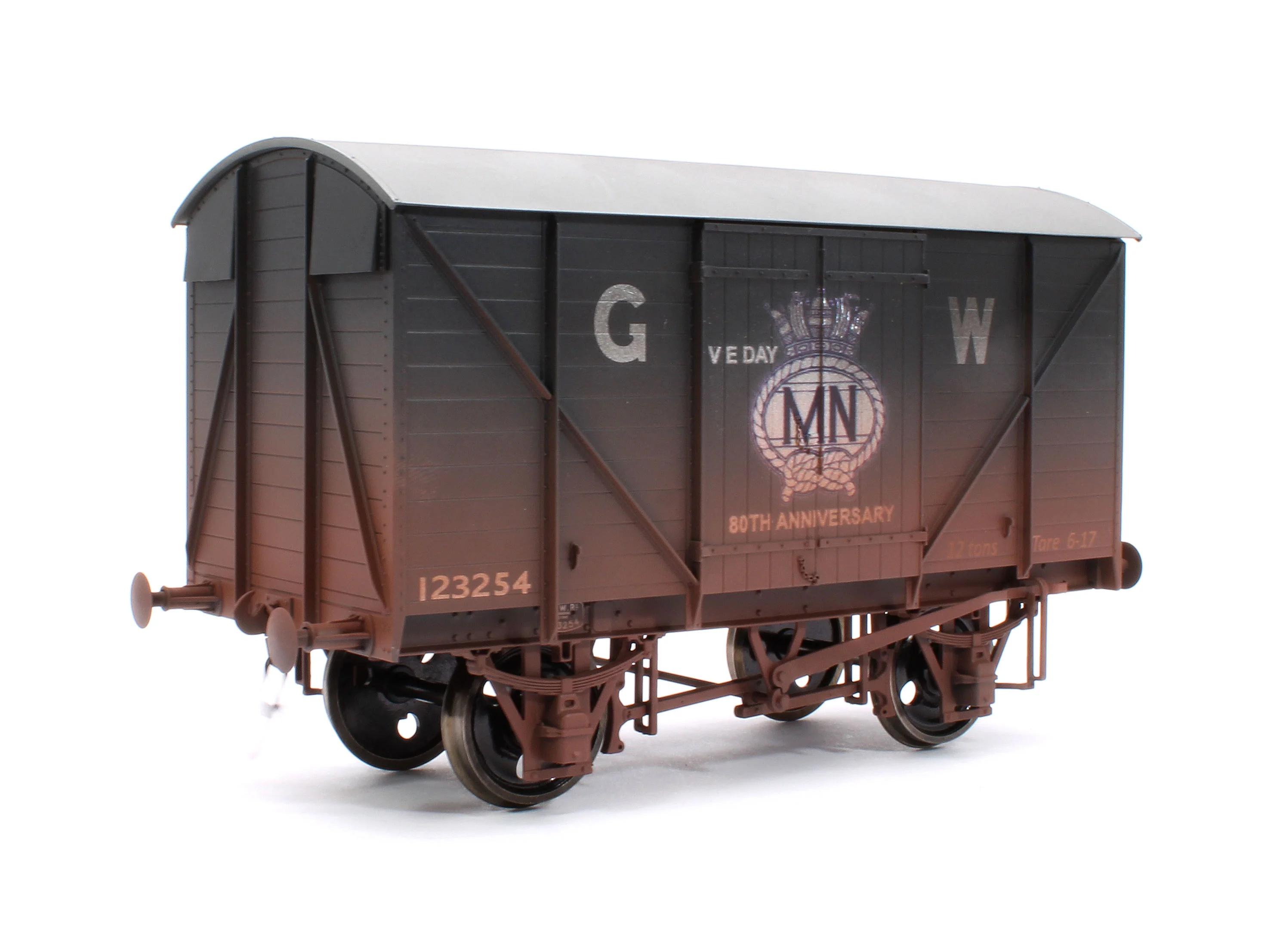 7F-066-013W GW Van VE Day Merchant Navy 80th Anniversary - Weathered - Image 3