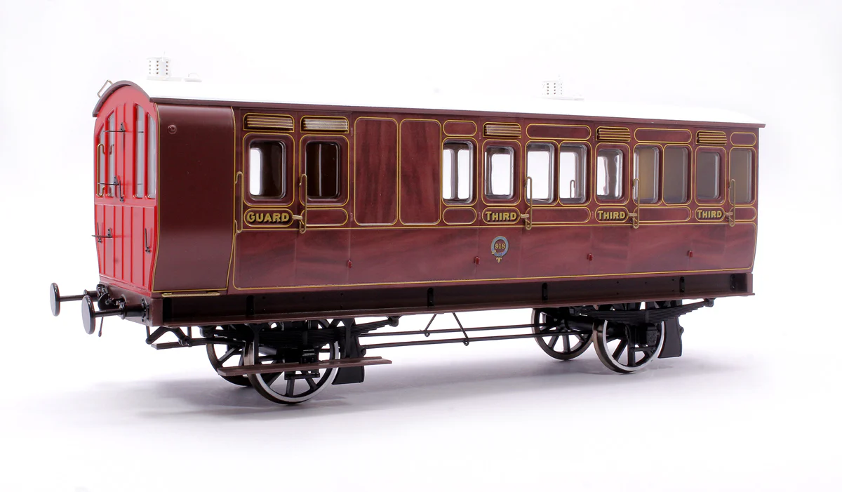 7P-020-002 Stroudley 4 Wheel Suburban Oil Lit Brake 3rd Mahogany 918