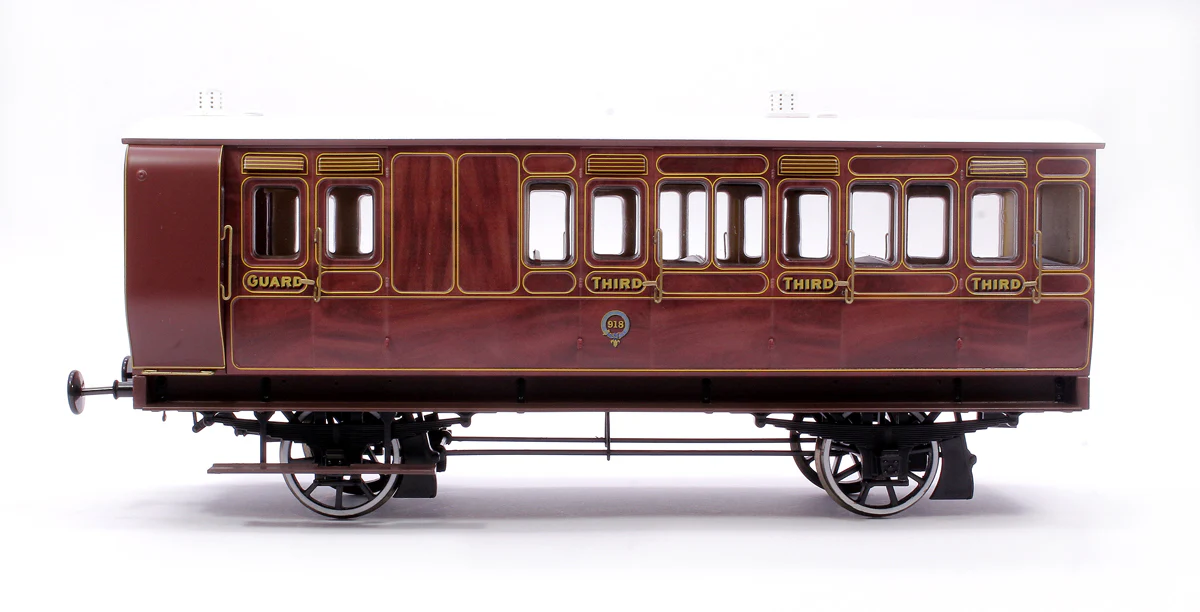 7P-020-002 Stroudley 4 Wheel Suburban Oil Lit Brake 3rd Mahogany 918 - Image 2