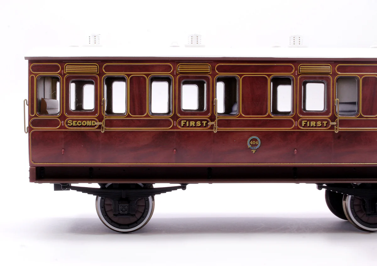 7P-020-300L Stroudley 4 Wheel Suburban Oil Lit Composite Mahogany 404 - Light Bar Fitted - Image 5