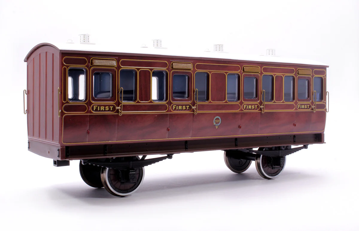 7P-020-400D Stroudley 4 Wheel Suburban Oil Lit 1st Mahogany 707 - DCC & Light Bar Fitted - Image 3