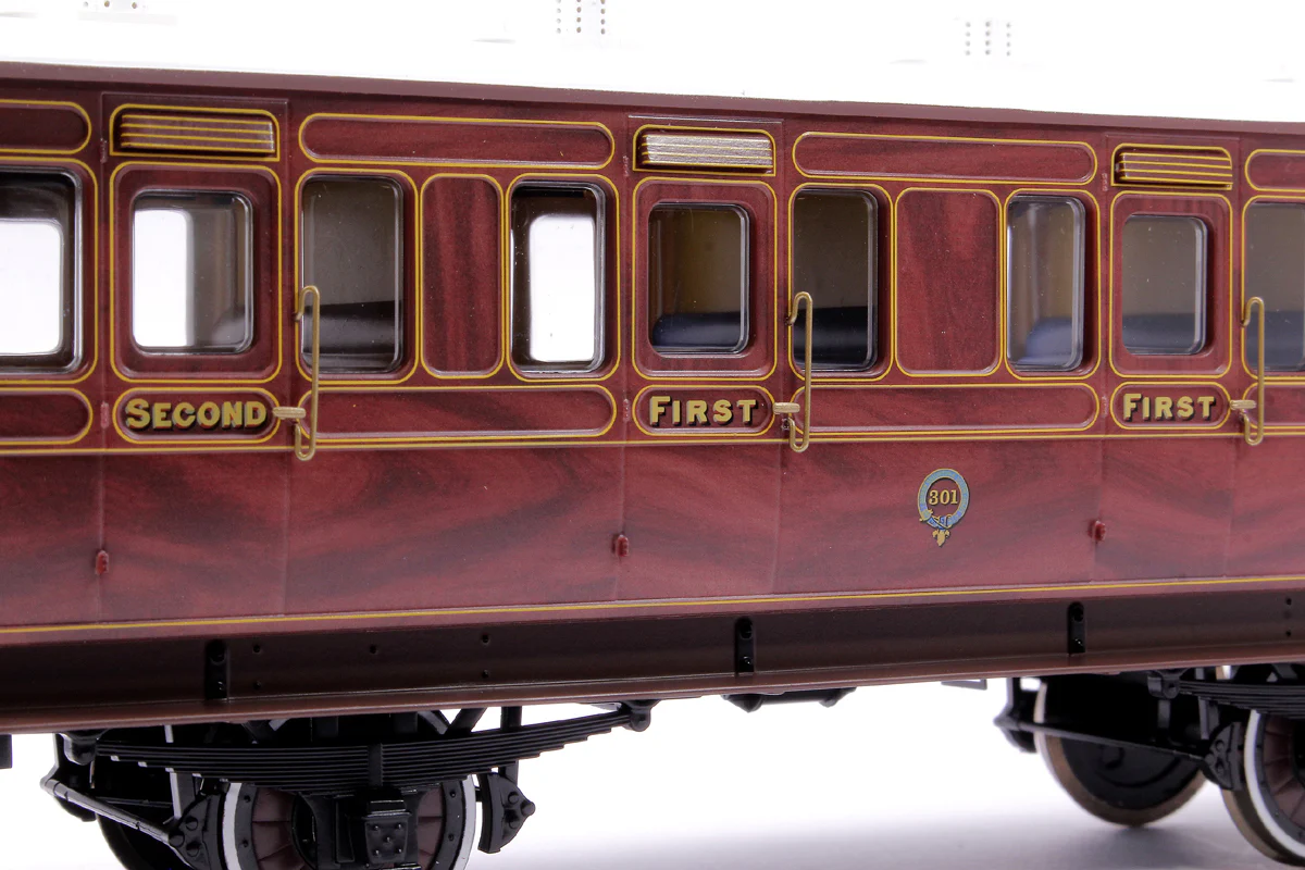 7P-020-800D Stroudley 4 Wheel Main Line Oil Lit Composite Mahogany 301 - DCC & Light Bar Fitted - Image 4