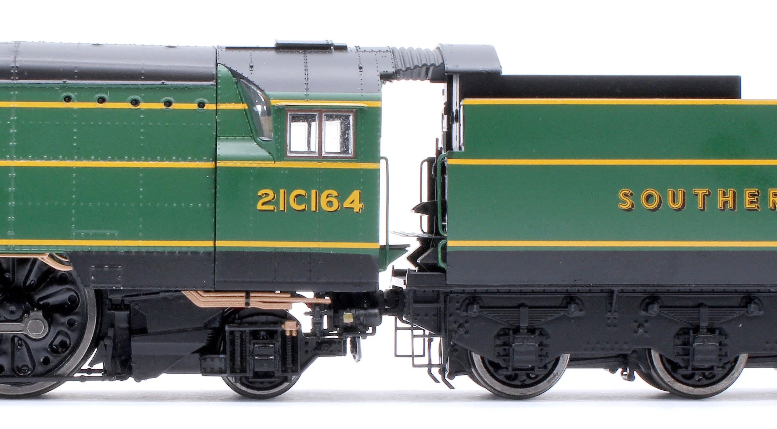 BL-002-001 Black Label Battle of Britain Fighter Command 21C164 SR Malachite Green Steam Locomotive - DCC Sound & Smoke - Image 8
