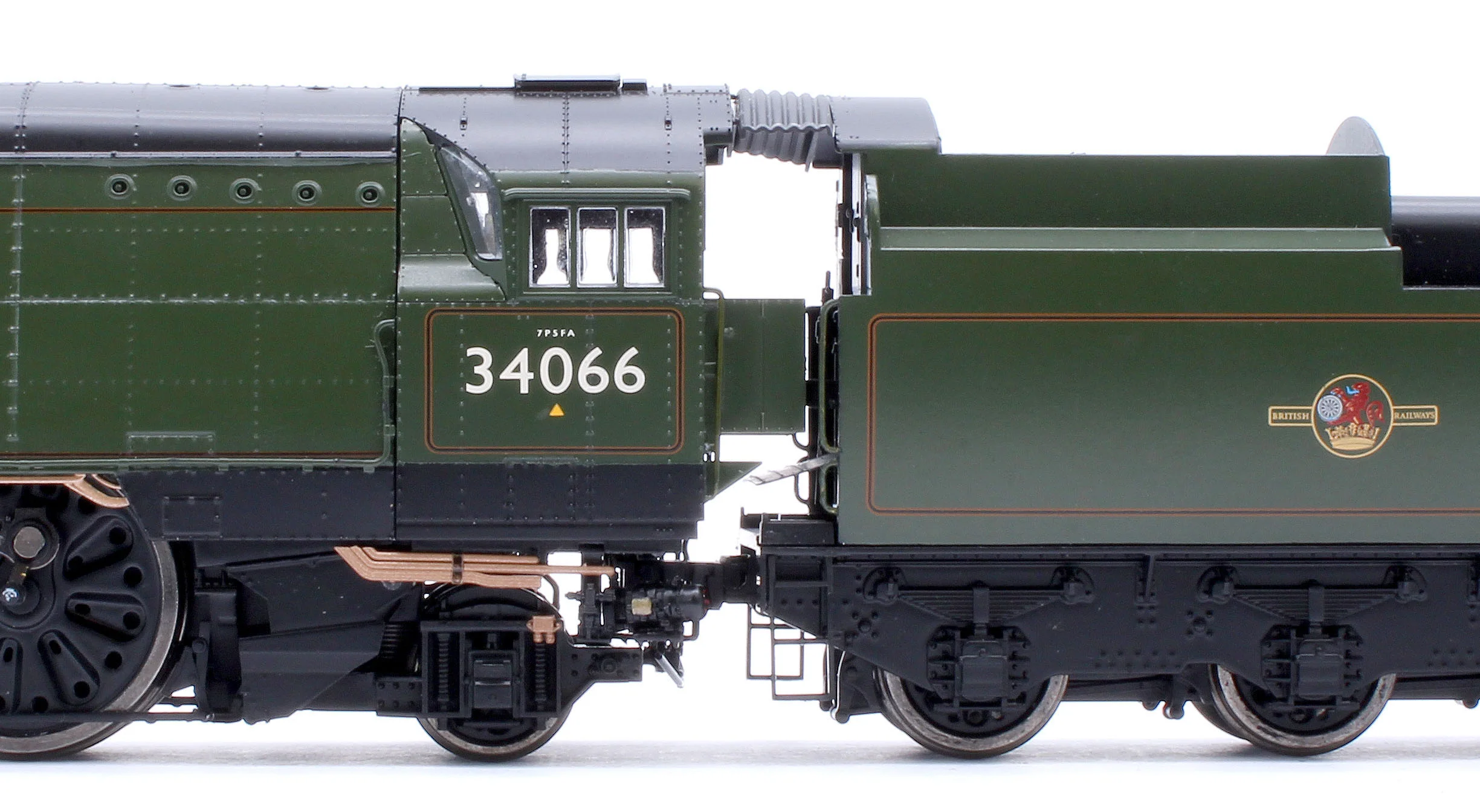 BL-002-002 Black Label Battle of Britain Spitfire 34066 BR Green Late Crest Steam Locomotive - DCC Sound & Smoke - Image 8