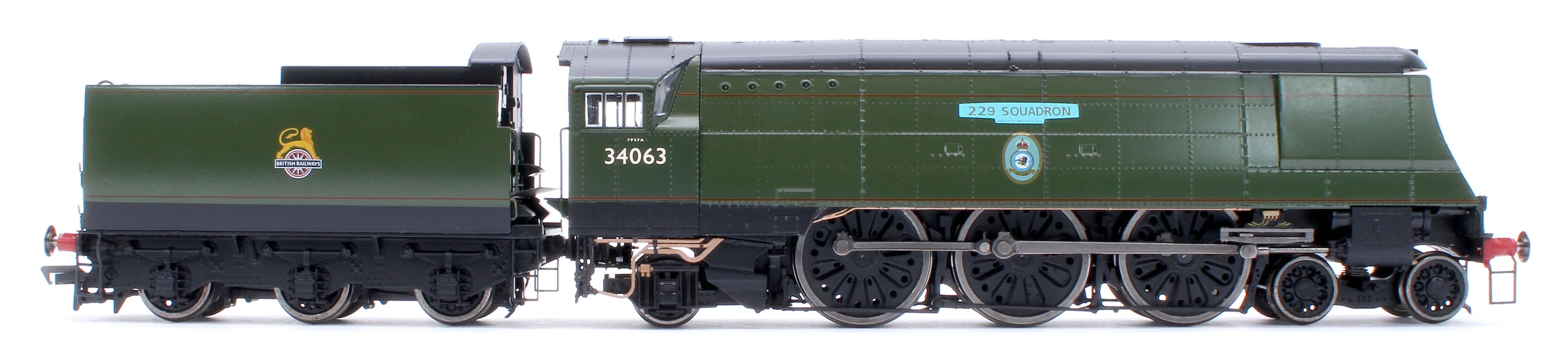 BL-002-003 Black Label Battle of Britain 229 Squadron 34063 BR Green Early Crest Steam Locomotive - DCC Sound & Smoke - Image 5