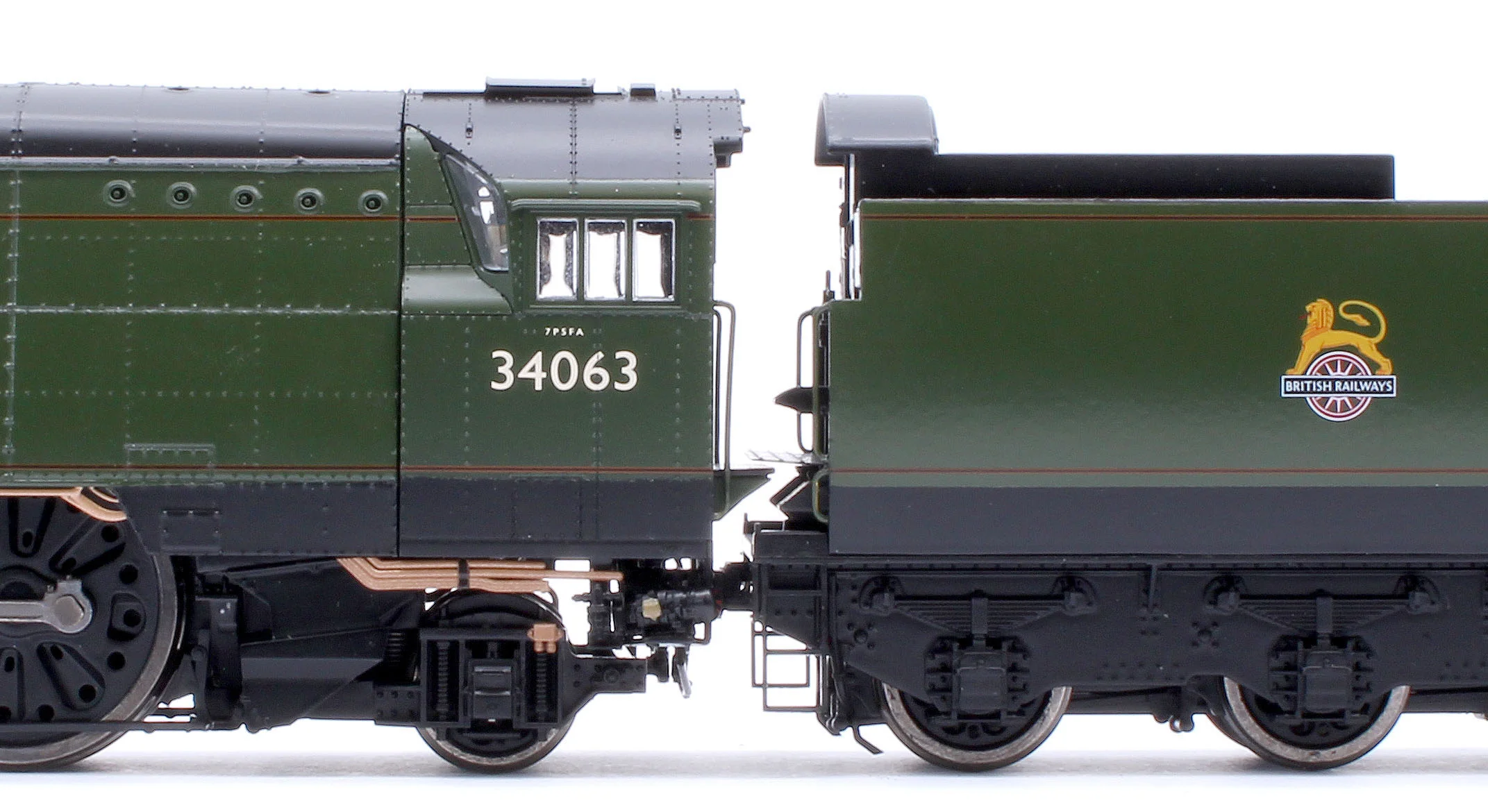 BL-002-003 Black Label Battle of Britain 229 Squadron 34063 BR Green Early Crest Steam Locomotive - DCC Sound & Smoke - Image 8