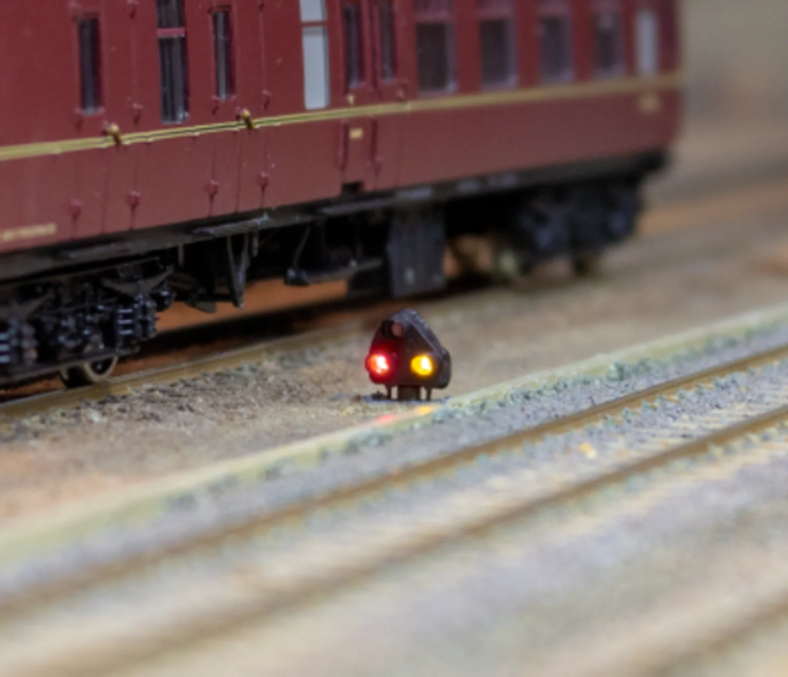 DCD-MGS-BR Alpha Mimic Pack of 12 STEAM Era 3-light Ground Signal - Image 4