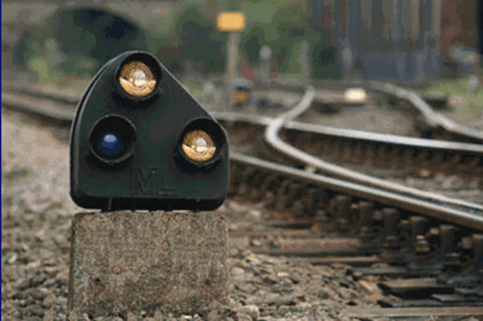 DCD-MGS-BR-D Alpha Mimic 12x DIESEL Era 3-light Ground Signal - Image 2