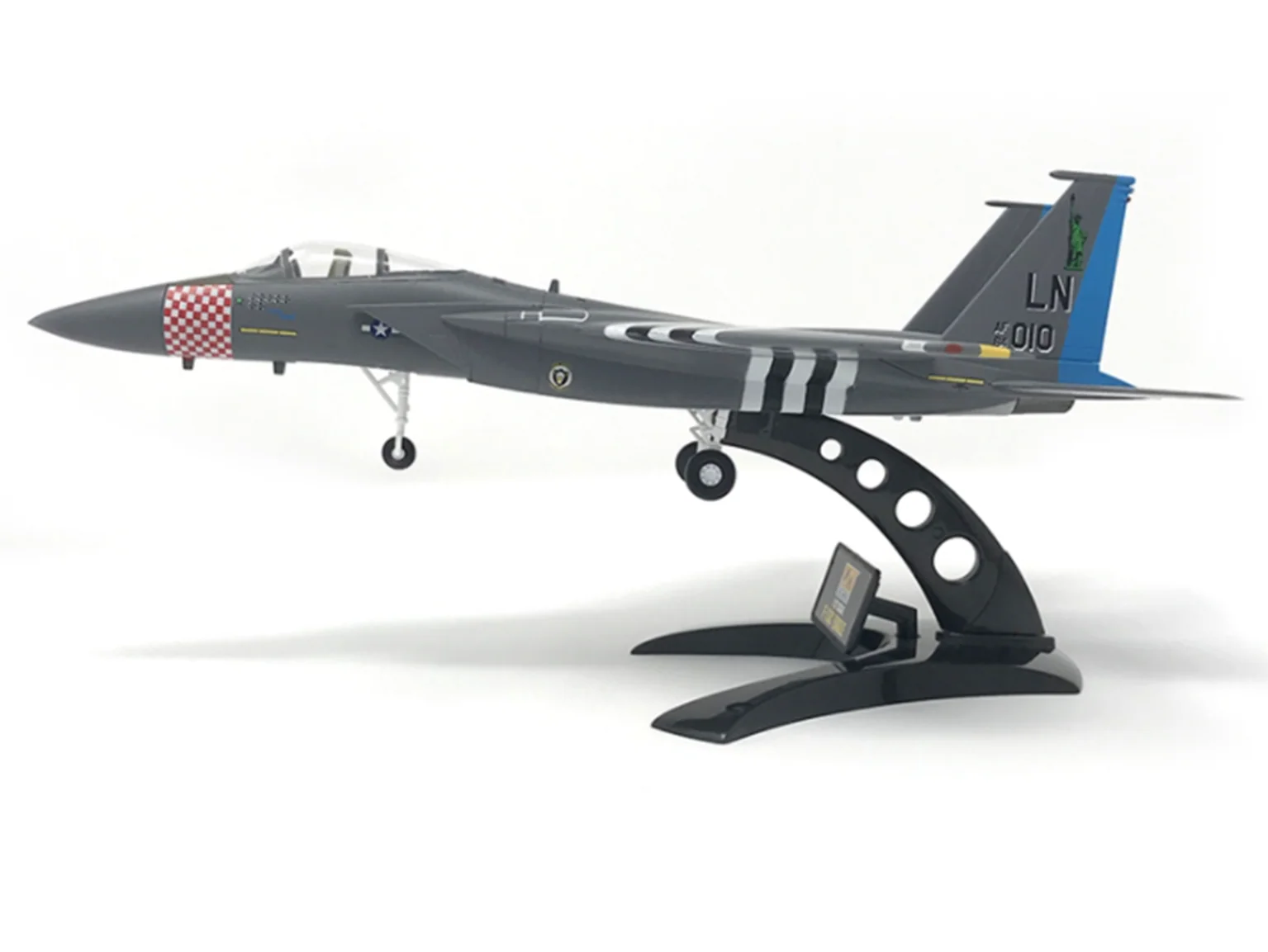 PKEA33308 F-15C Eagle 84-010 LN D-Day Bachmann Exclusive - Image 3