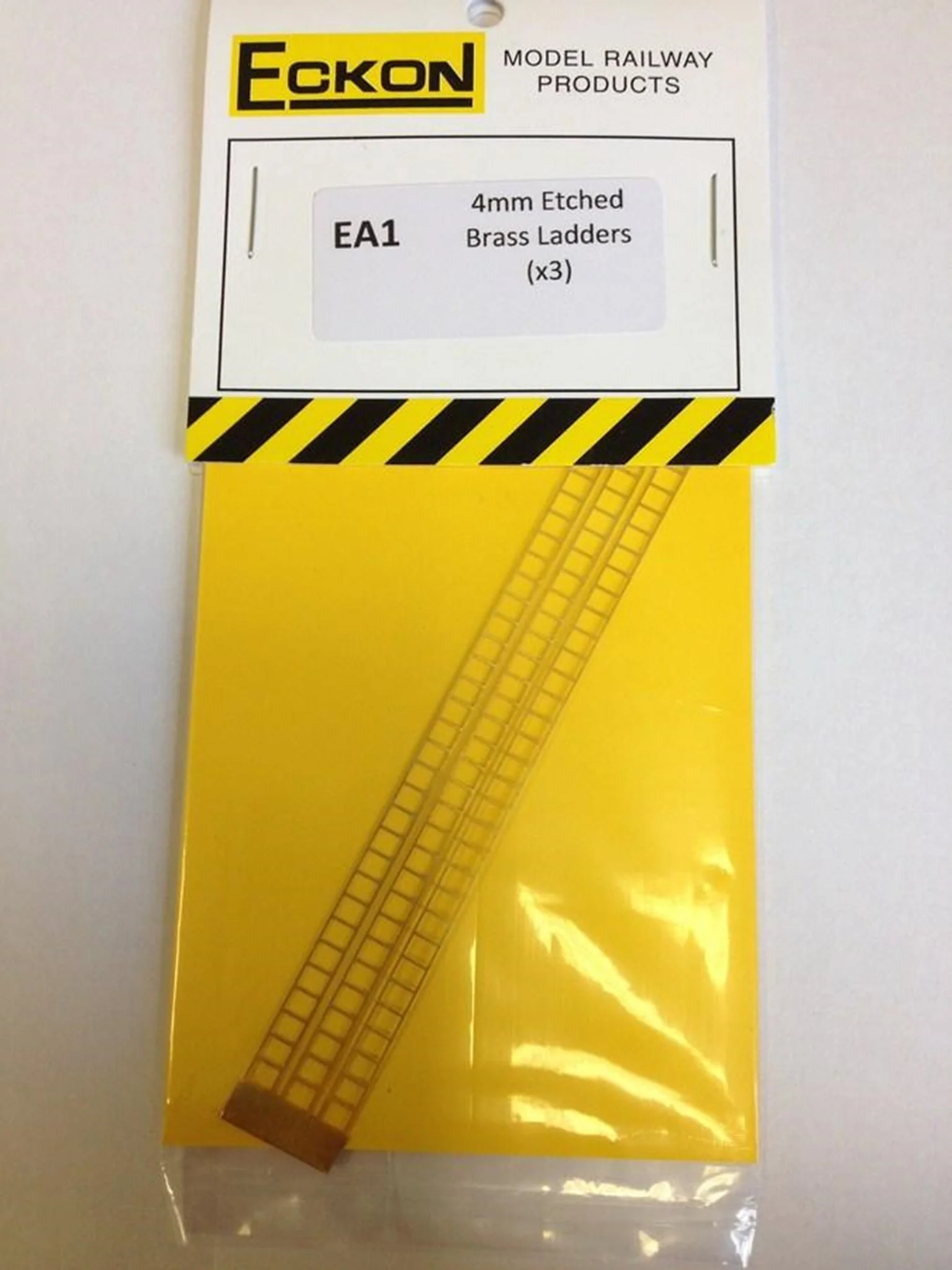 EA1 4mm Etched Brass Ladder (Pack Of 3) - Image 2