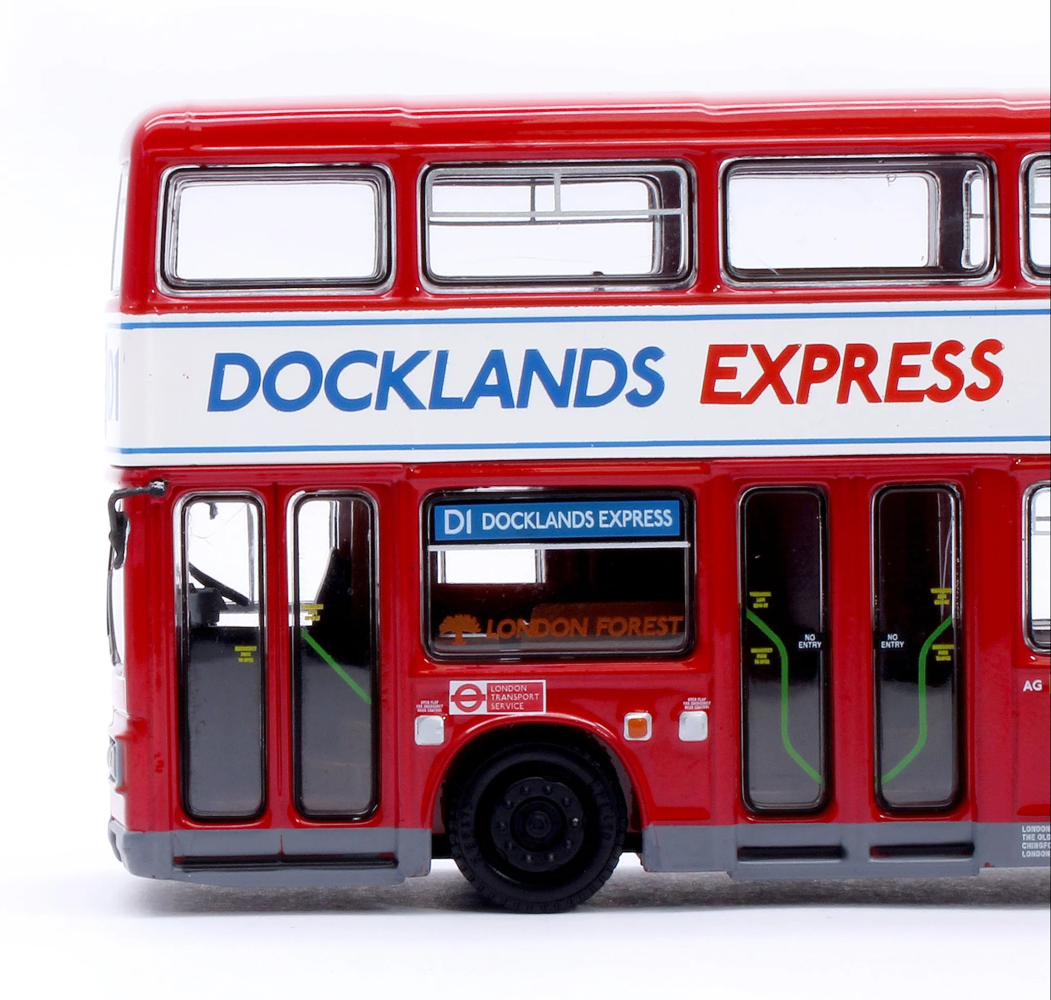 E28833 Leyland Titan B15 London Forest T82 Docklands Express D1 Waterloo Station - Image 4