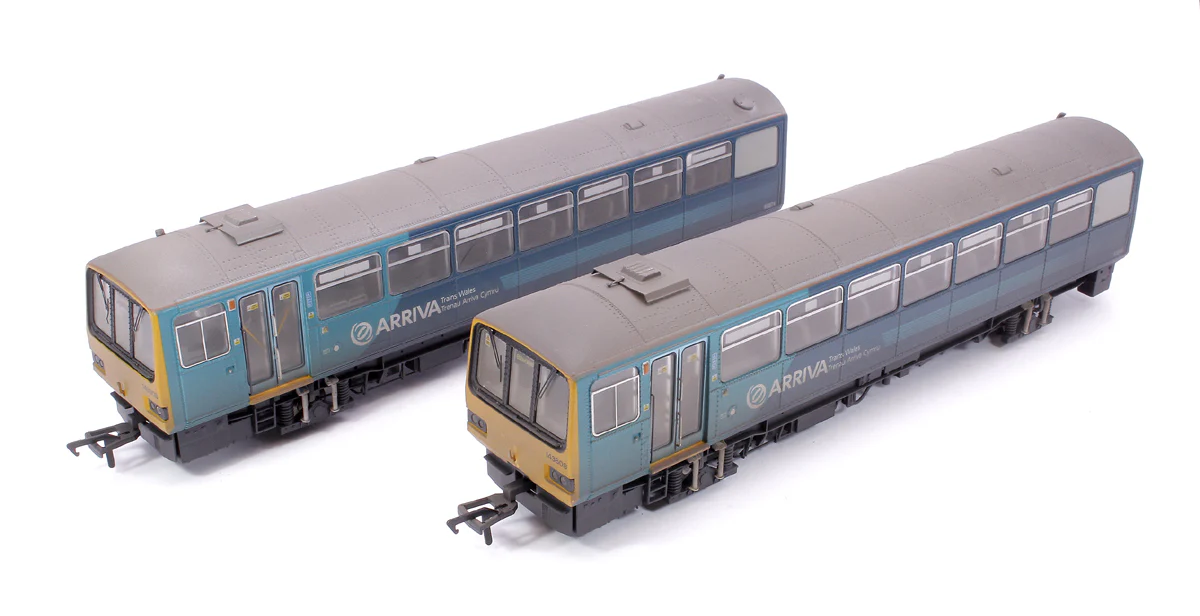 E83024 Class 143 2-Car DMU 143608 Arriva Trains Wales (Revised) - Weathered
