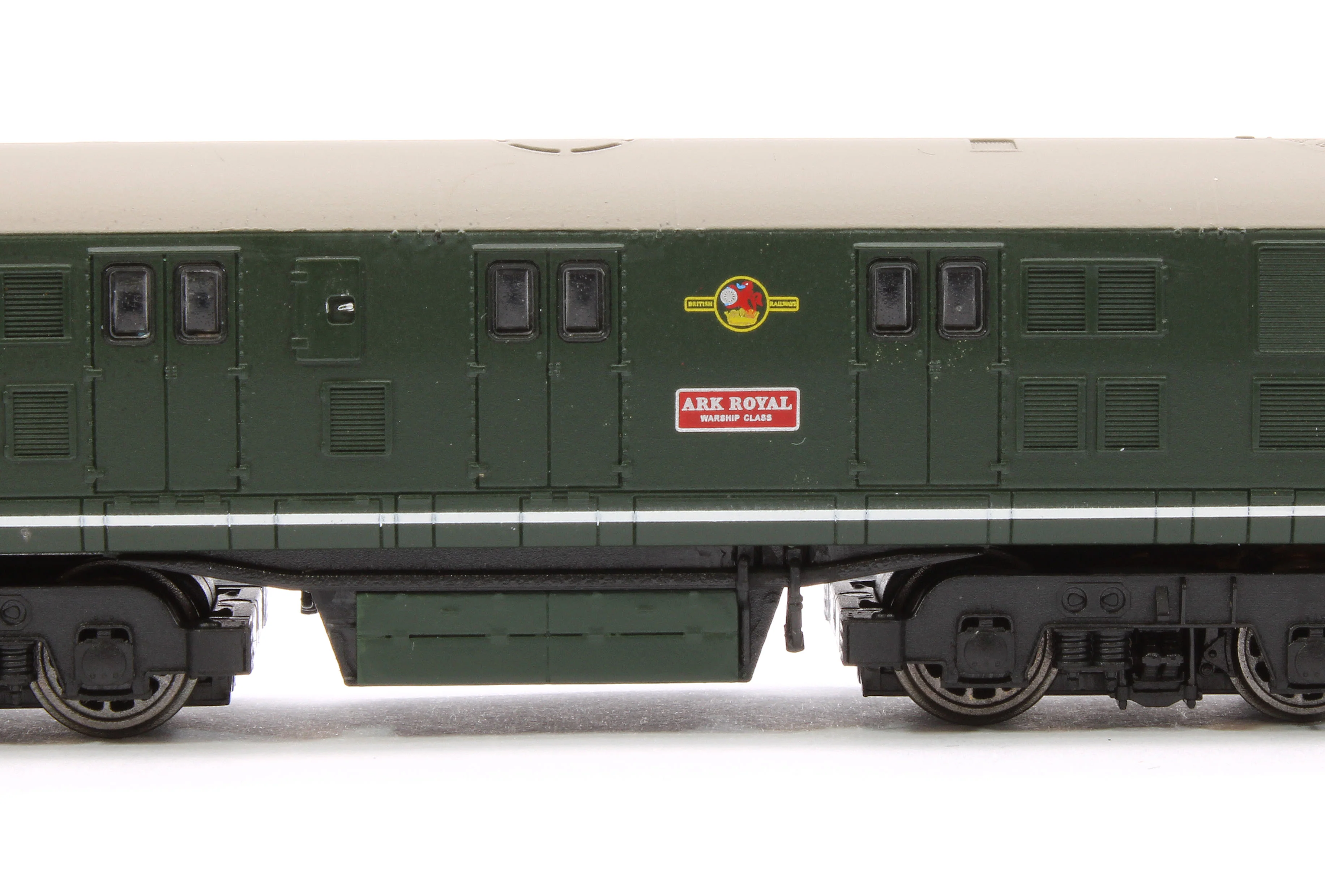 E84523 Class 41 'Warship' Disc Headcode D601 'Ark Royal' BR Green (Late Crest) Diesel Locomotive - Image 6