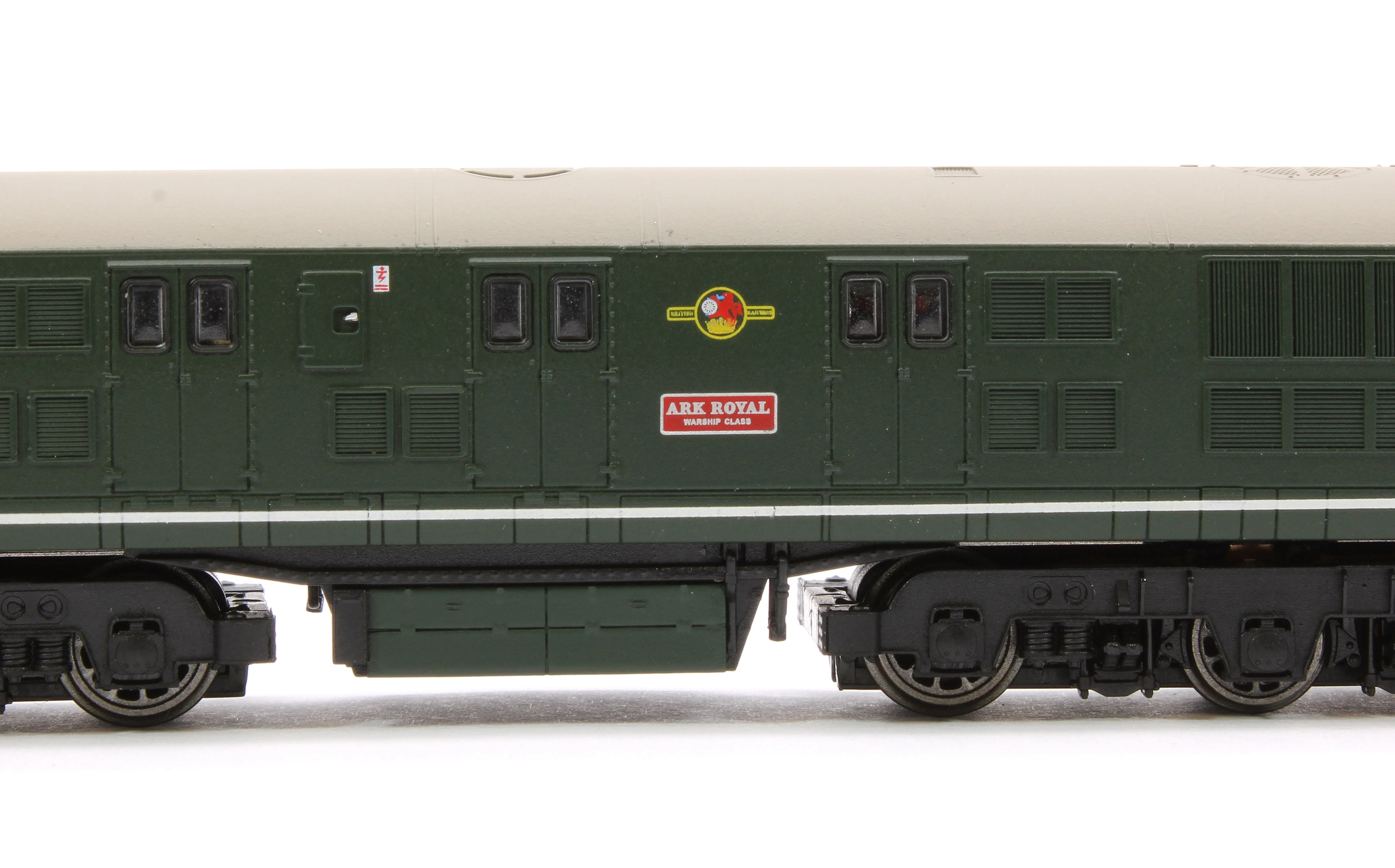 E84526 Class 41 'Warship' Disc Headcode D601 'Ark Royal' BR Green (Small Yellow Panels) Diesel Locomotive - Image 6