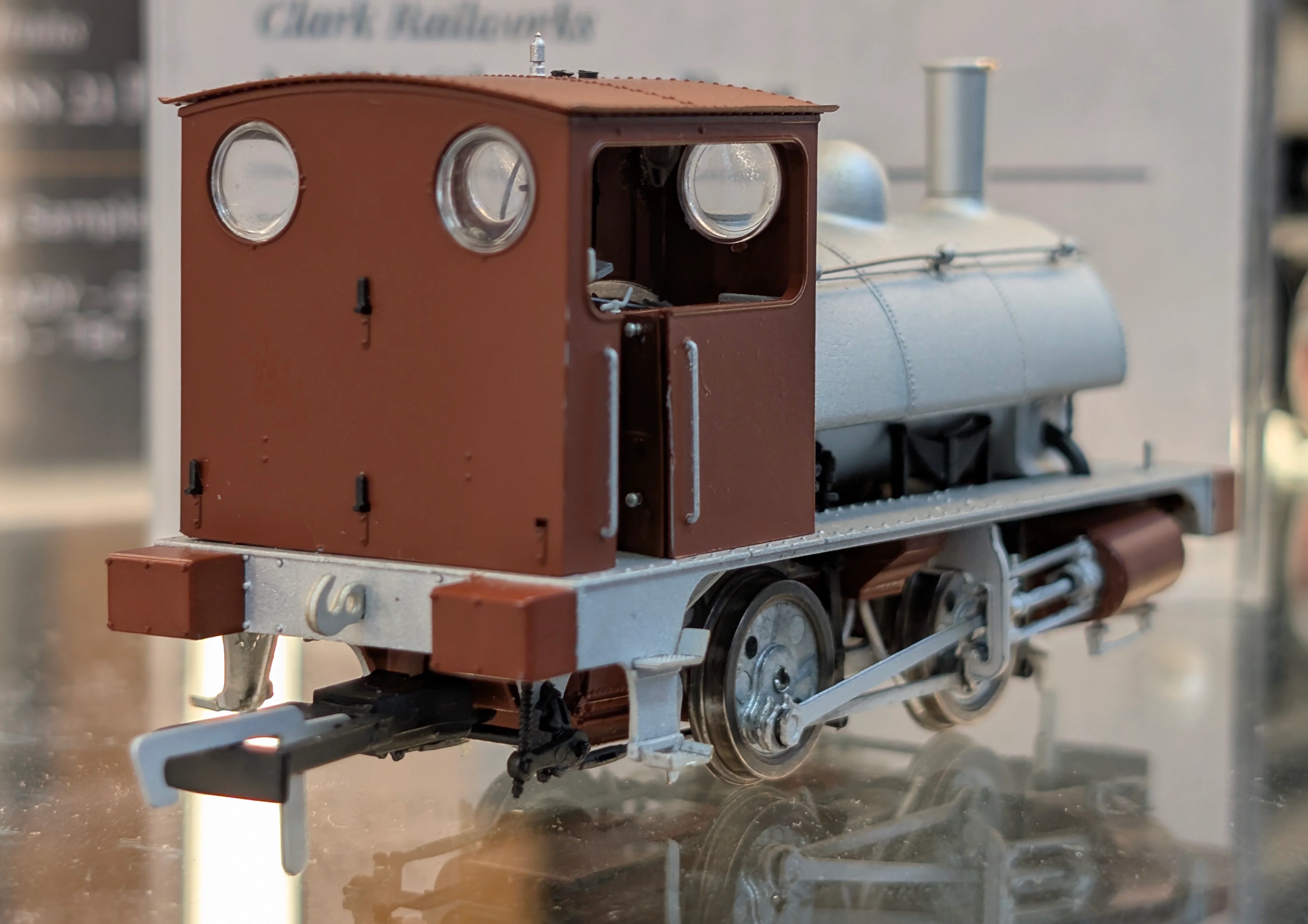 C1023 LYR 'Pug' 0-4-0ST "Bassett" Bottle Green Steam Locomotive - Image 3