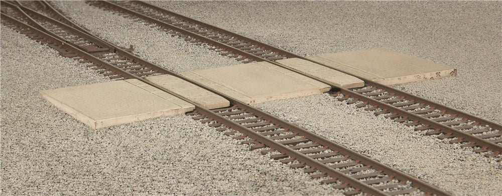 44-0532 Engine Shed Concrete Apron - Image 2