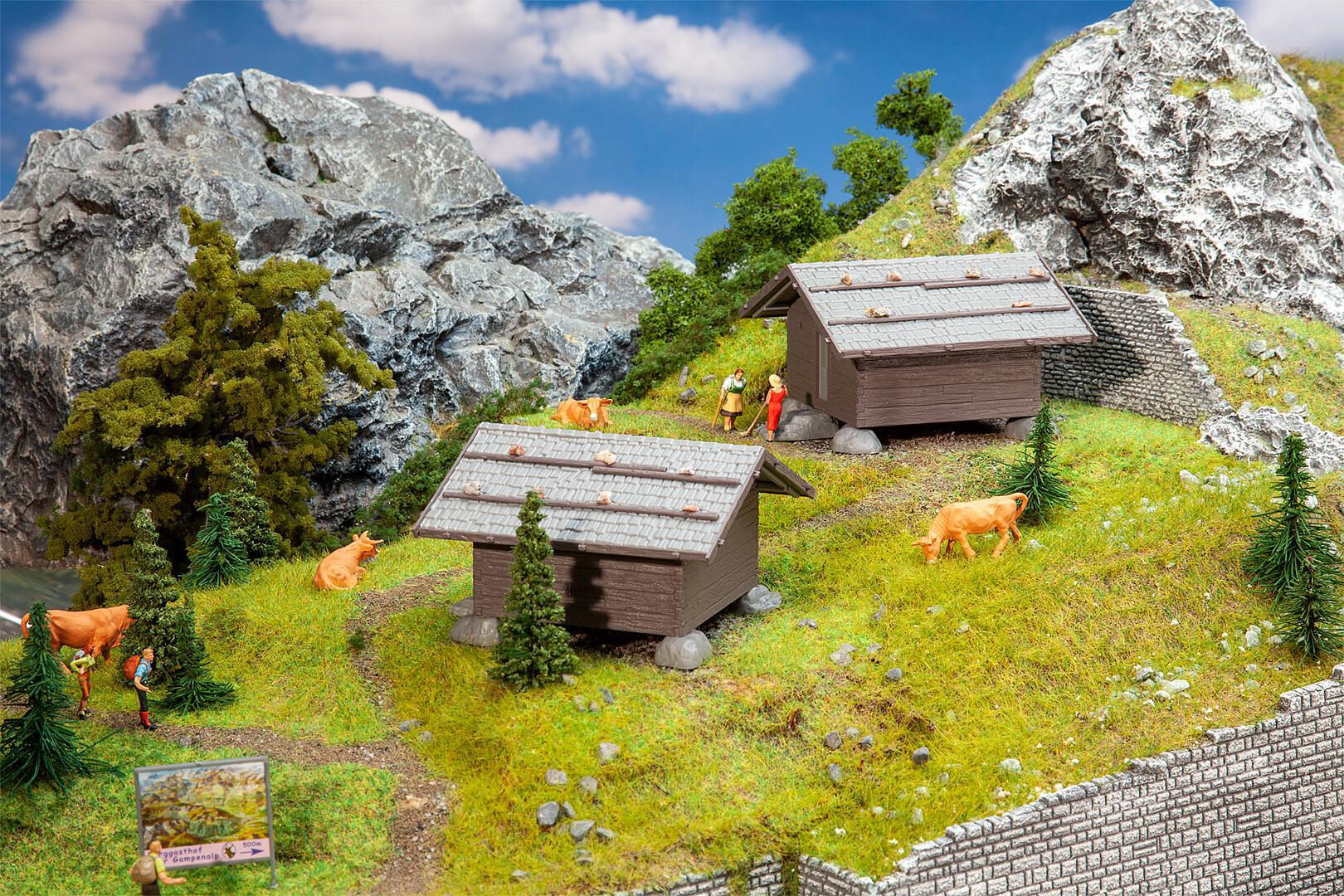 130636 Hay Barns (2) Kit