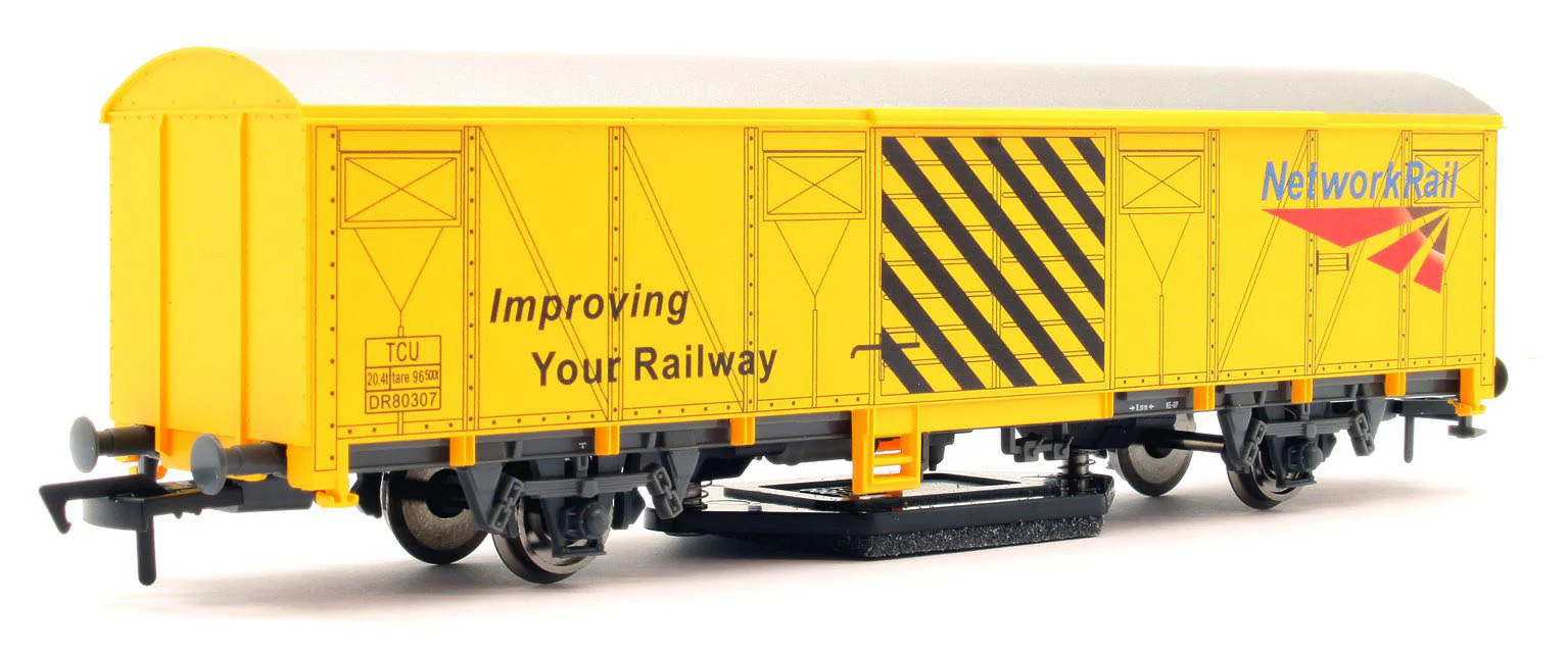 GM4430101 GM4430101 Network Rail Yellow Track Cleaning Wagon