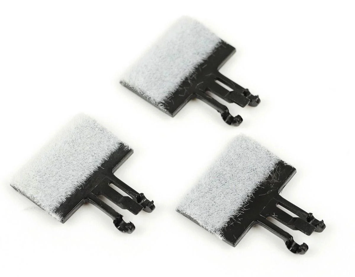 GM39 Track Cleaning Pads. Axle Hung Pack of 3 - Image 2