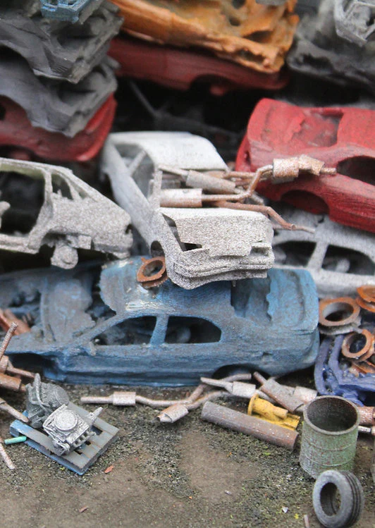 BS1045 Scrap Crashed Car - C - UNPAINTED - Pack of 5