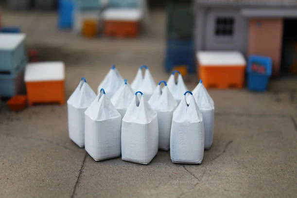 BS6022 Fertiliser Tonne Bags Resin Models - BLUE LOOPS - Pack of 10
