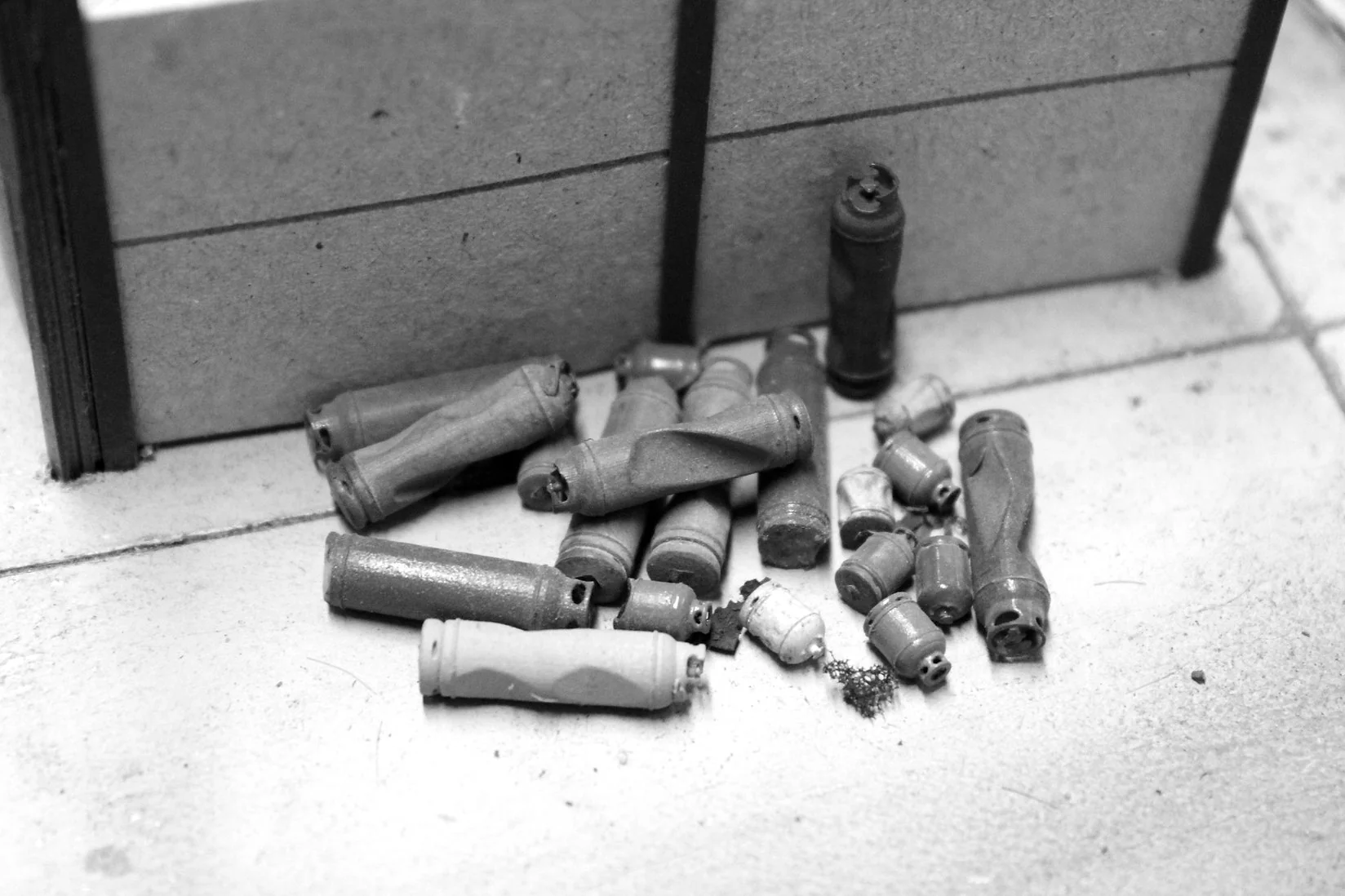 BS8029 Scrap Gas Bottles - UNPAINTED - Pack of 10