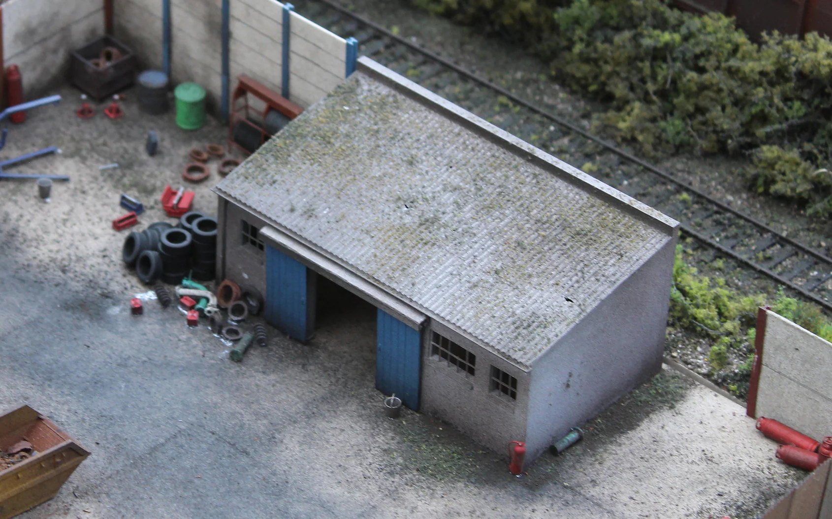 BS8030 Concrete Workshop Building Garage Sloped Roof - UNPAINTED - Image 4