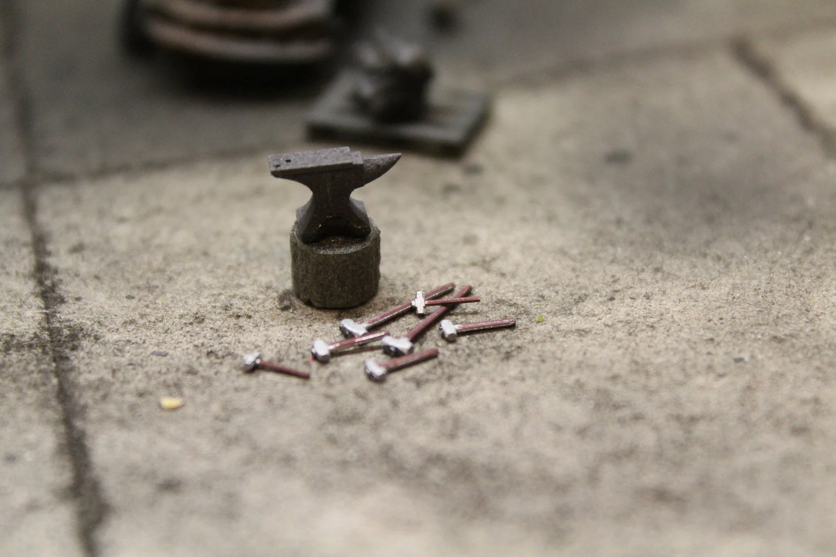 BS8035 Anvil and Hammers - UNPAINTED - Workshop Tools - Image 3