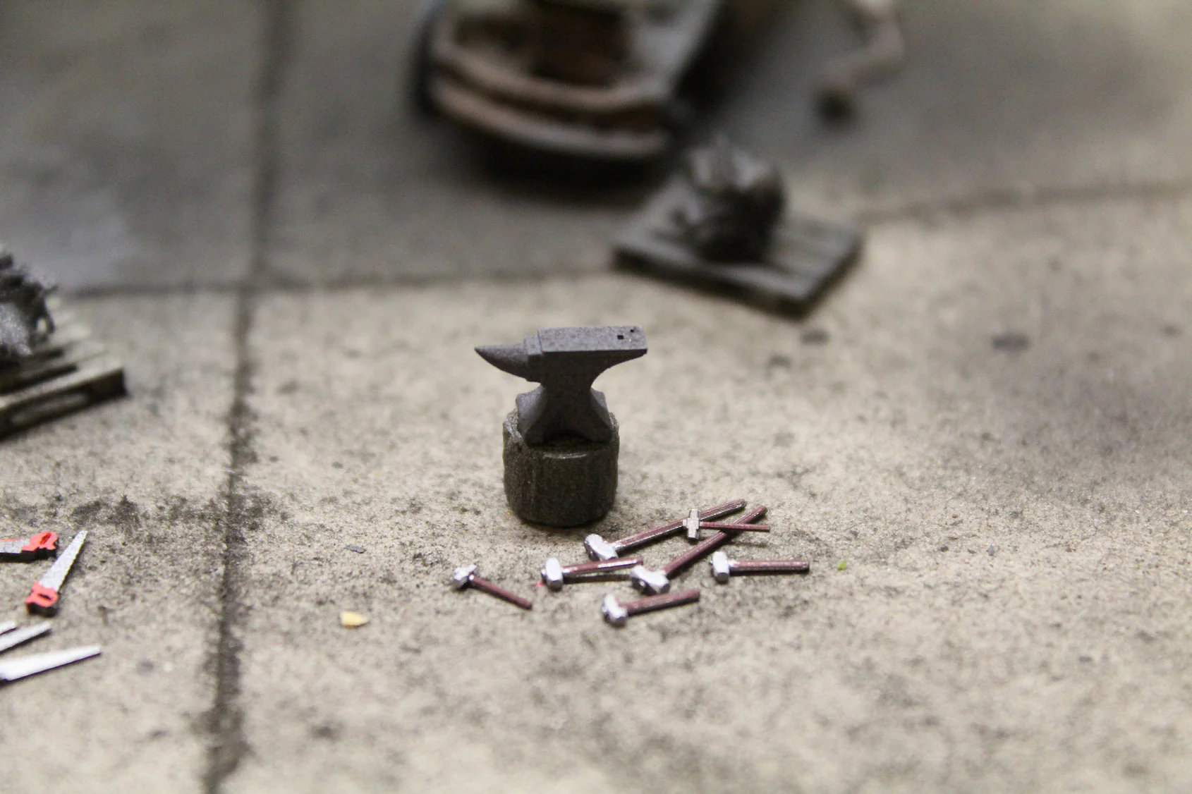 BS8035 Anvil and Hammers - UNPAINTED - Workshop Tools - Image 4