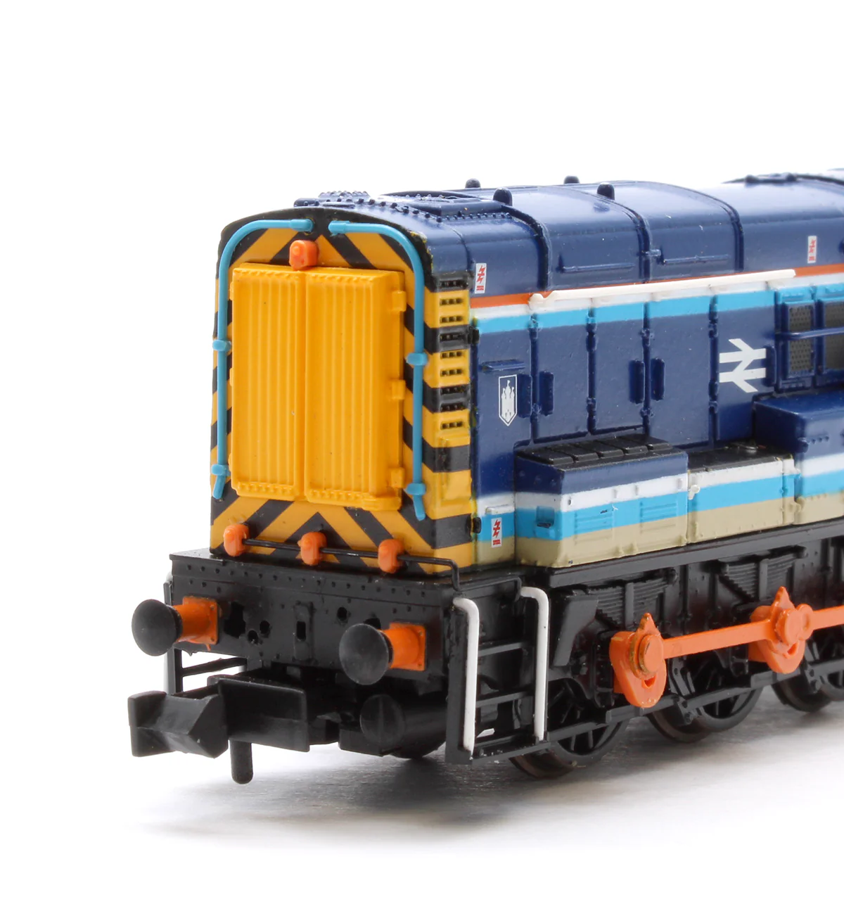 371-017RJSF Class 08 08761 BR Provincial Diesel Locomotive - DCC Sound - Image 6