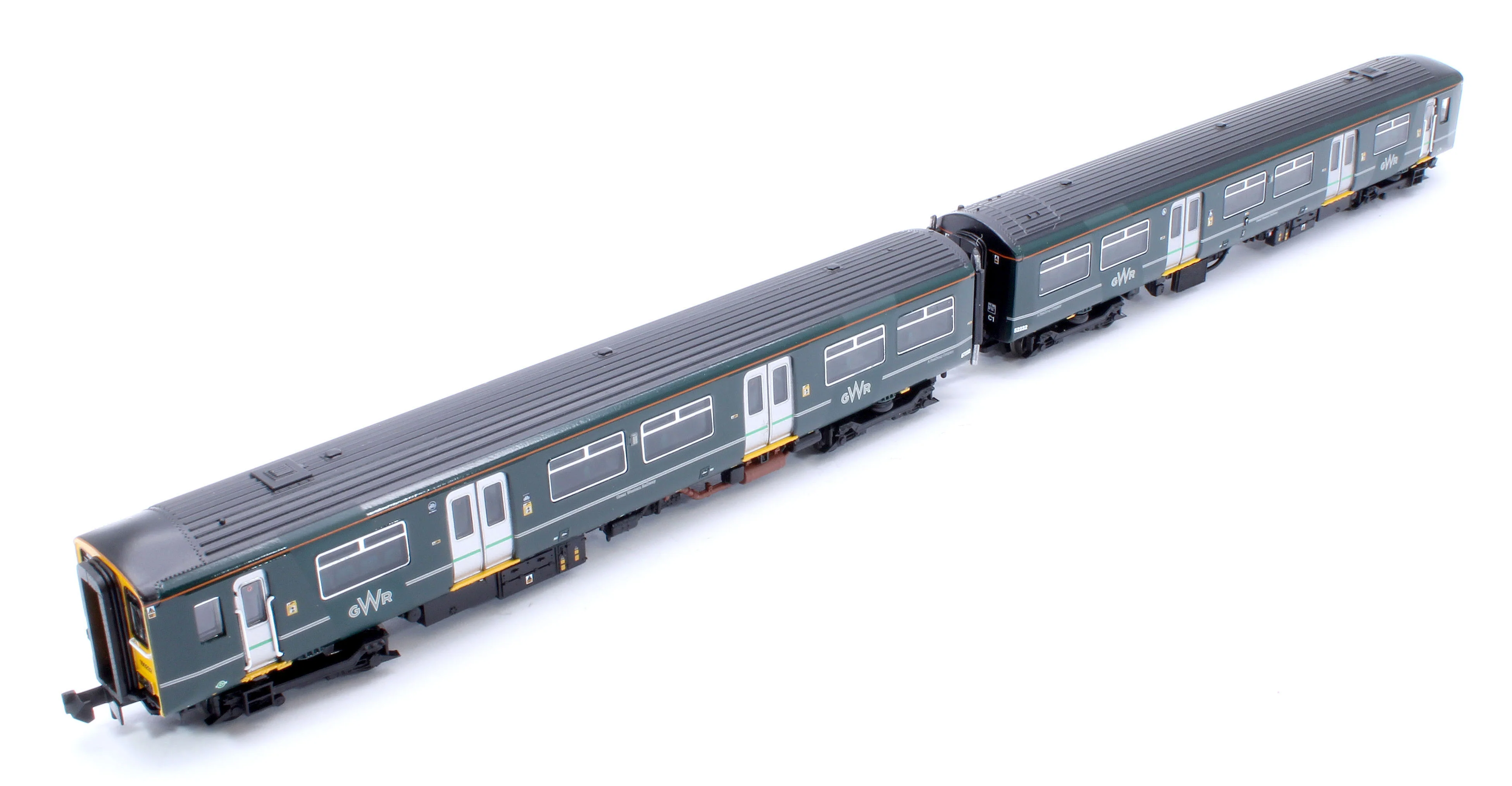 371-337SF Class 150/2 2-Car DMU 150232 GWR Green (FirstGroup) - DCC Sound - Image 15