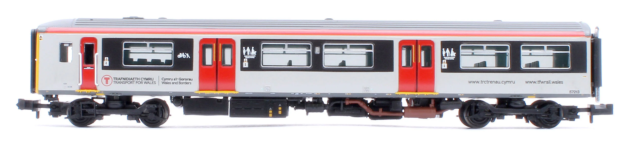 371-339SF Class 150/2 2-Car DMU 150213 Transport for Wales - DCC Sound - Image 3