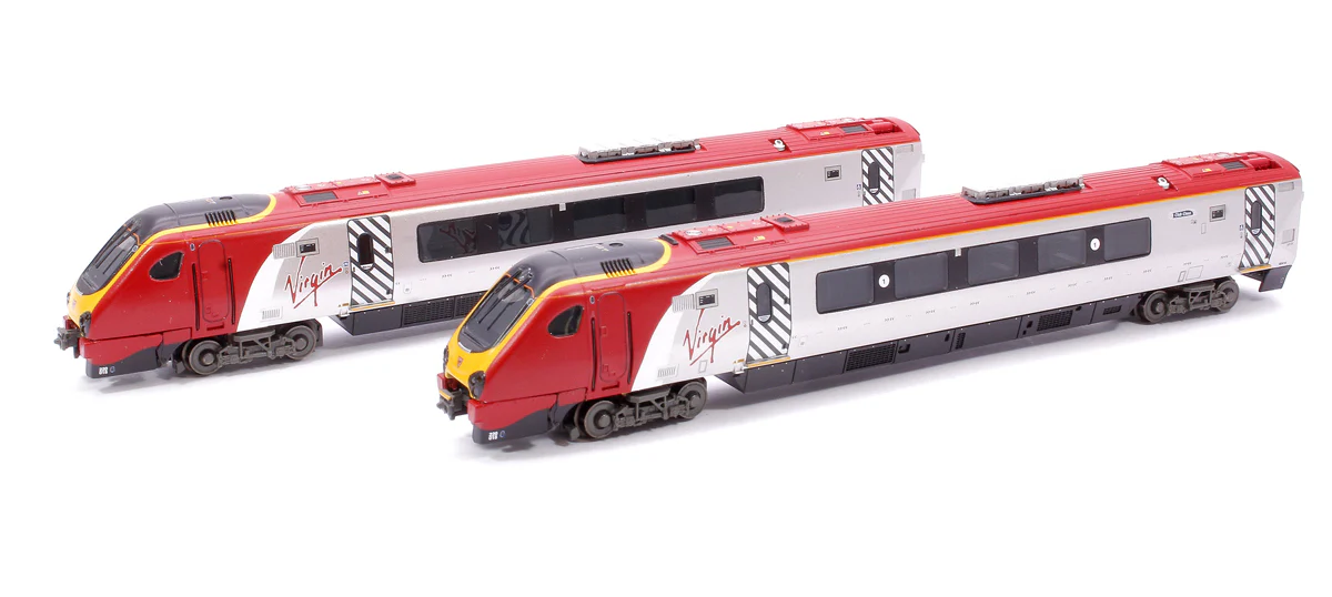 371-680 Class 220 4-Car DEMU 220018 'Dorset Voyager' Virgin Trains (Revised) - Image 10
