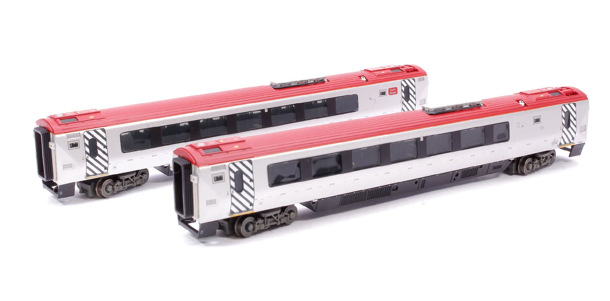 371-680 Class 220 4-Car DEMU 220018 'Dorset Voyager' Virgin Trains (Revised) - Image 11