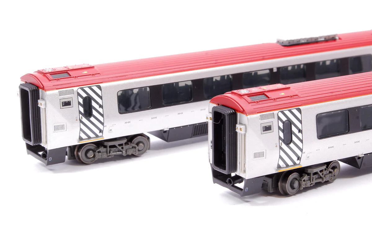371-680 Class 220 4-Car DEMU 220018 'Dorset Voyager' Virgin Trains (Revised) - Image 14