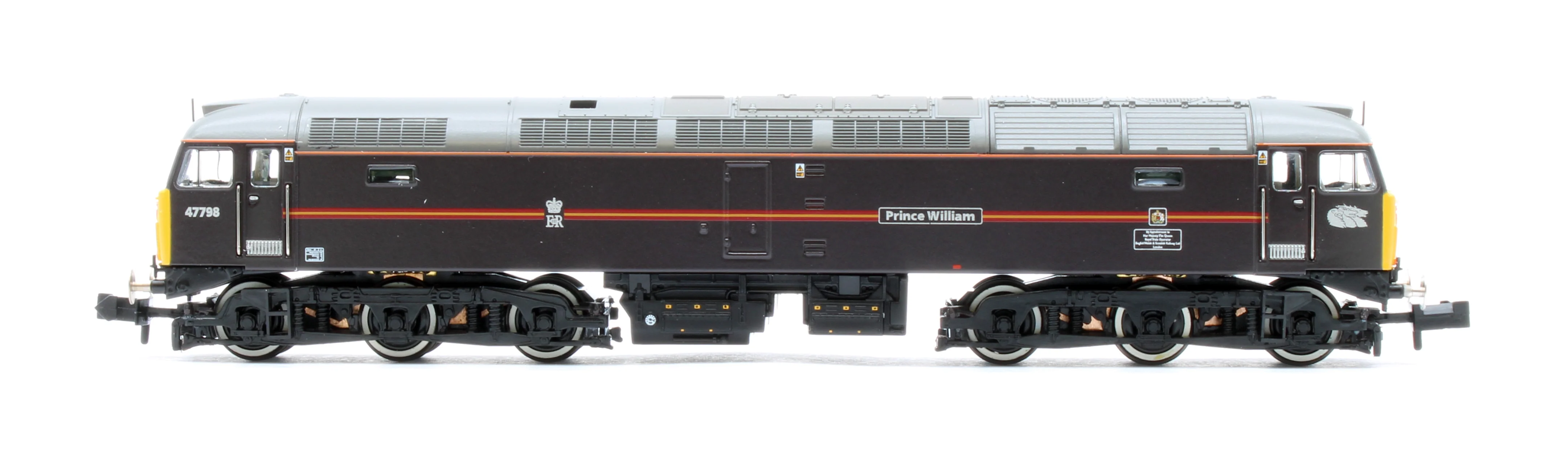 372-262NRM Class 47/7 47798 'Prince William' EWS Royal Claret (Locomotion Models Exclusive) Diesel Locomotive - Image 6