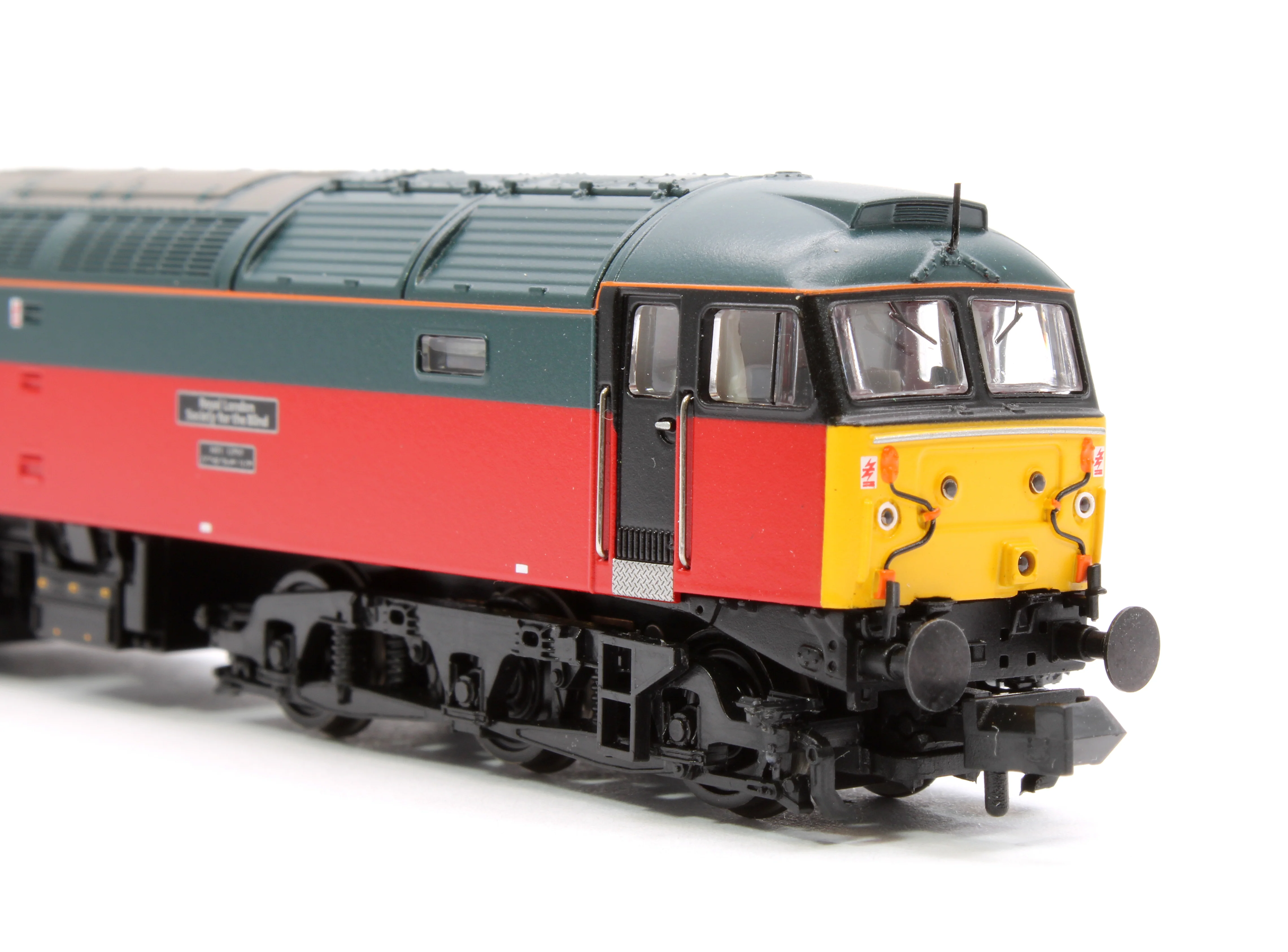 372-262SF Class 47/7 47745 'Royal London Society For The Blind' Rail Express Systems Diesel Locomotive - Sound Fitted - Image 7