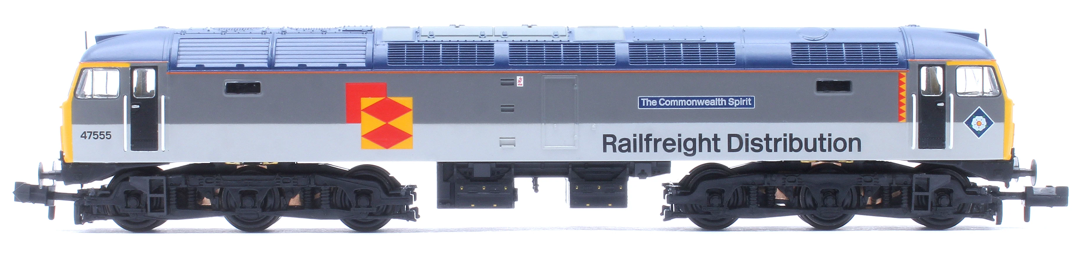 372-263SF Class 47/4 47555 'The Commonwealth Spirit' BR RF Distribution European Diesel Locomotive - DCC Sound - Image 5