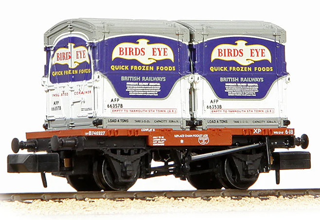 377-341C Conflat Wagon BR Bauxite (Early) with x2 AF Containers 'Birds Eye' No.B740327
