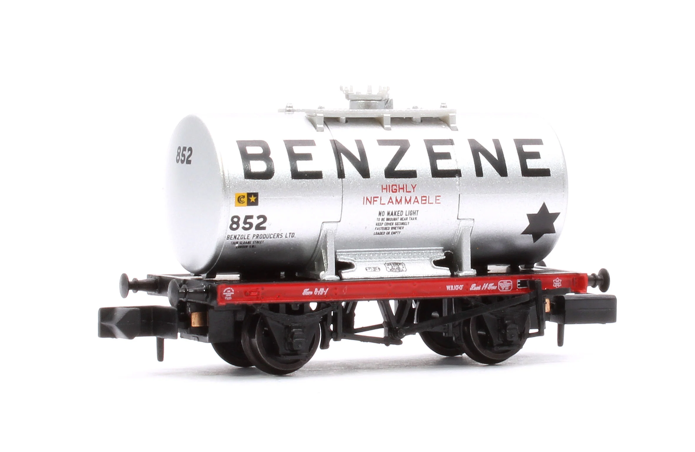 378-000 14T Anchor-Mounted Tank Wagon 'Benzene' Silver No. 852 - Image 3