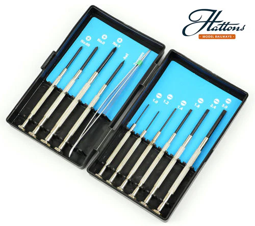 HE-Screw-Dvr Hattons Essentials Model Railway Screwdriver Set (Including Small Tweezers)