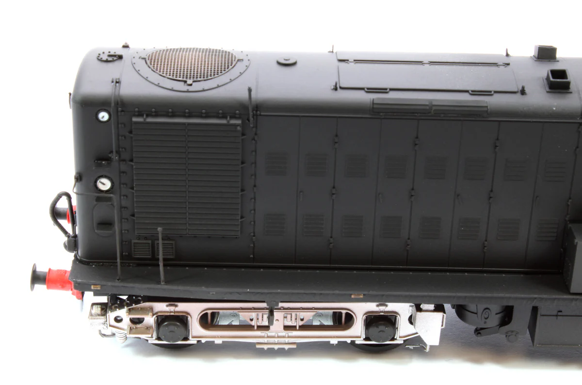 1081 North British Prototype 10800 BR Early Emblem Black with Silver Bogies (SR/LMR Post-1954) Diesel Locomotive - Weathered - Image 8
